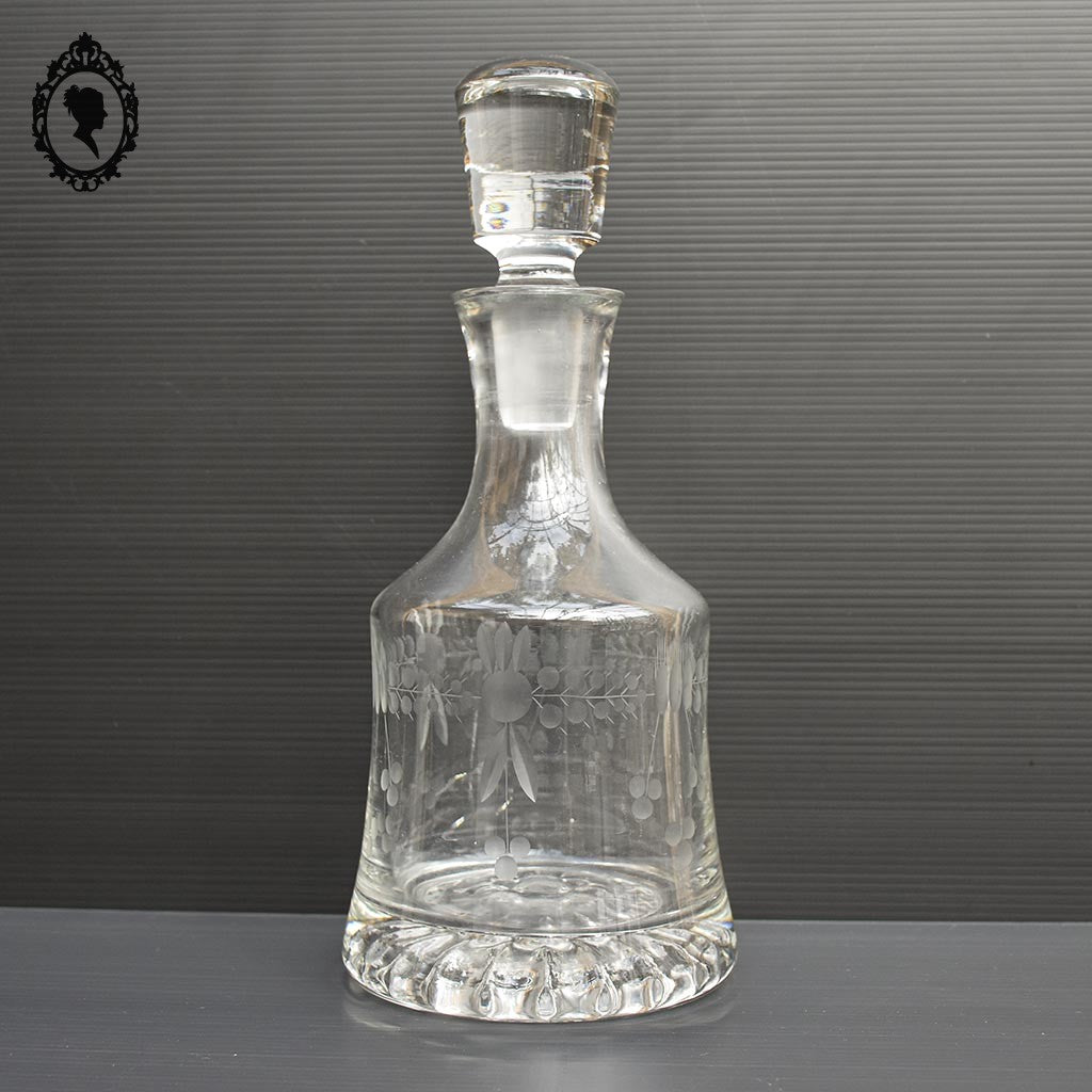 Belle carafe ancienne en verre blanc très épais avec bouchon Art déco