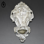 Bénitier avec croix et anges gris argenté en métal régule ancien
