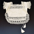 Boléro crochet beige vêtement bébé ou poupée vintage ancien fait main