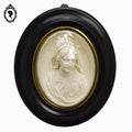 Cadre ovale noir verre bombé avec le buste de la vierge Marie reliquaire ancien