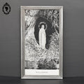Cadre religieux tableau tapisserie soie tissée argent N D de Lourdes sur tissu vintage