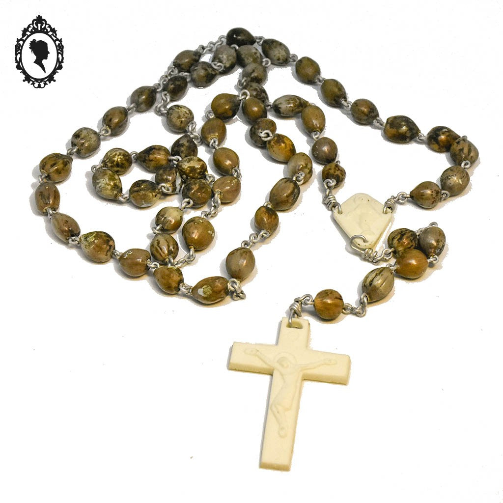 Chapelet rosaire perles de noyaux gris marron glacé