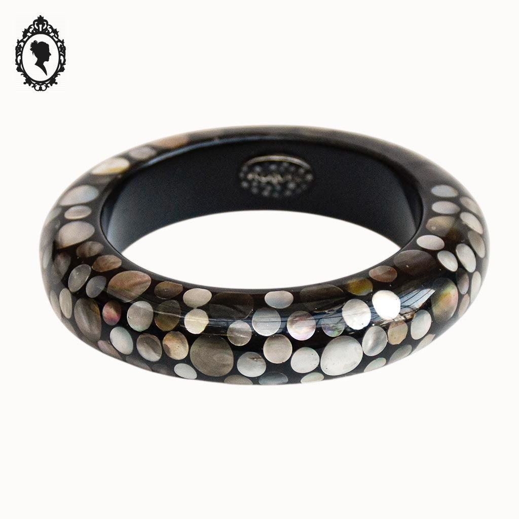 Chic bracelet jonc gris à poids de nacre rigide Nature