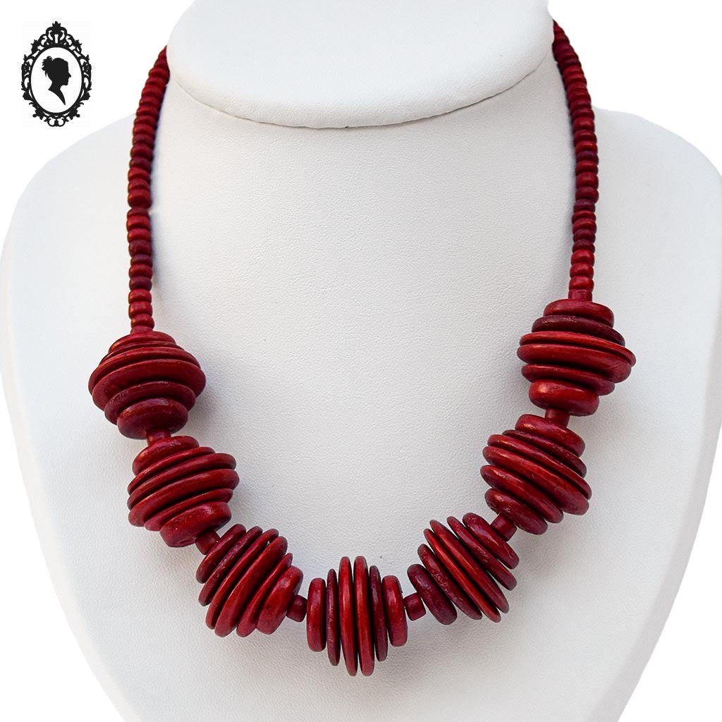 Collier perles en bois rouge Daniel Jouvance style bohème nature vintage