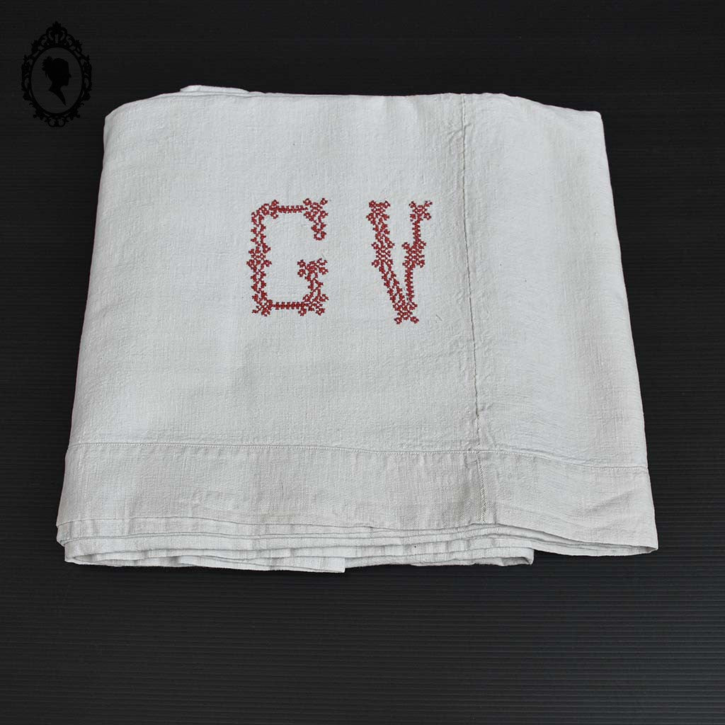 Drap ancien lettre monogramme rouge GV coton lin épais 183 x 280 cm