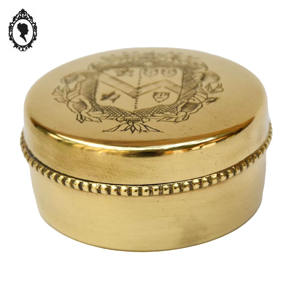 Jolie boite bonbonnière ronde dorée en laiton avec armoiries blason