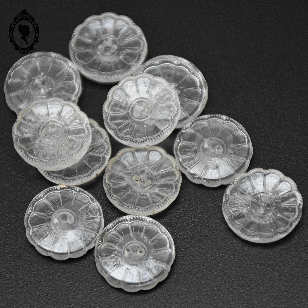 Lot 11 boutons fleur en verre blanc transparent festonnés D 1,8 cm 18 mm anciens