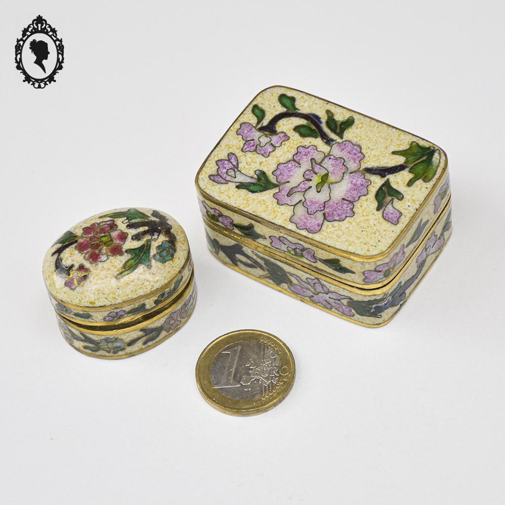 Lot 2 jolies petites boites à pilules fleuries en émail émaux cloisonnés