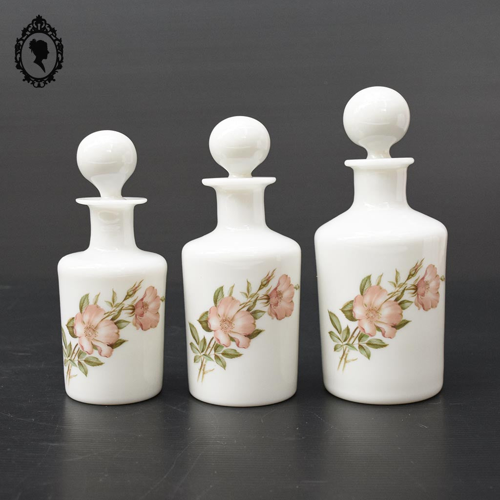 Lot 3 flacons bouteilles verre blanc opaline fleurie 3 tailles années 70 vintage