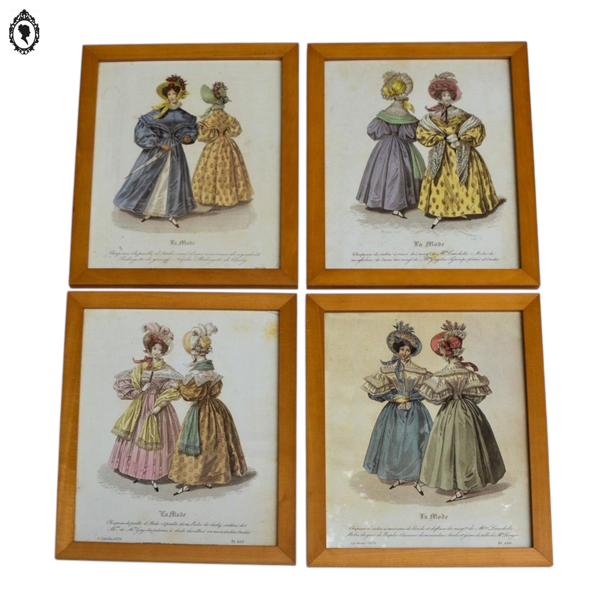 Lot 4 cadres de dames « La mode » robes anciennes H 35 cm