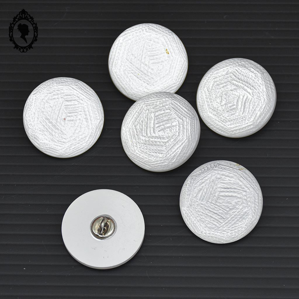 Lot 6 boutons ronds en plastique blanc à relief vintage D 2 cm