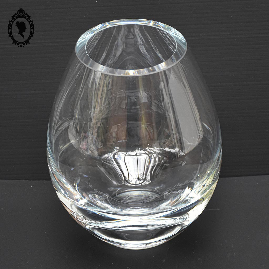Magnifique vase en cristal épais blanc rond forme œuf handmade vintage
