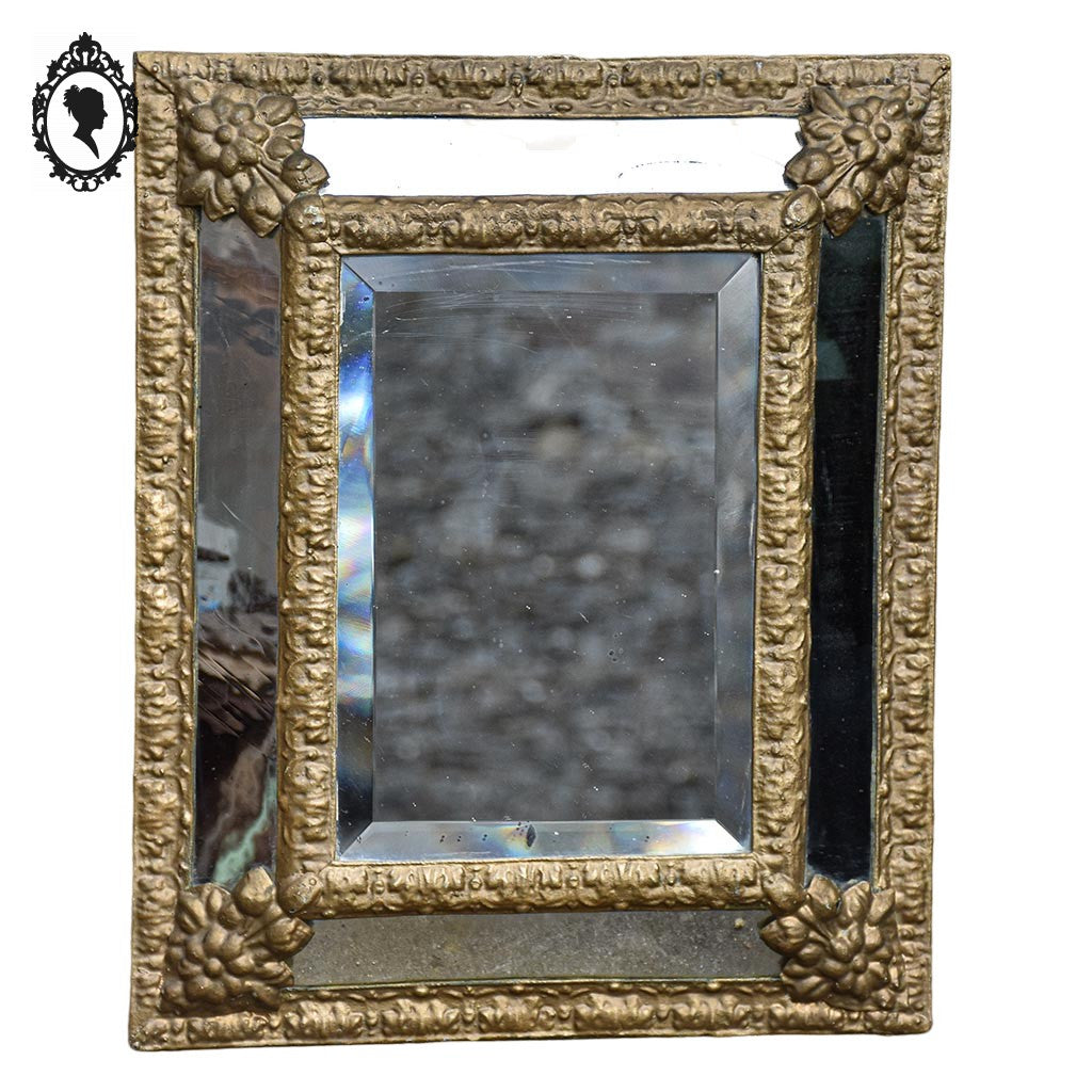Miroir mural à parclose métal repoussé doré ancien Napoléon III H 47 cm