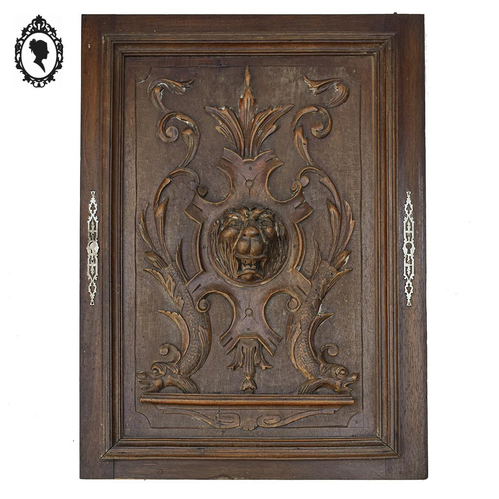 Porte de buffet bois sculpté tête de Lion office de cadre