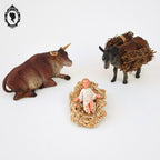 Santons crèche de Noël Jésus panier paille bœuf âne vintage