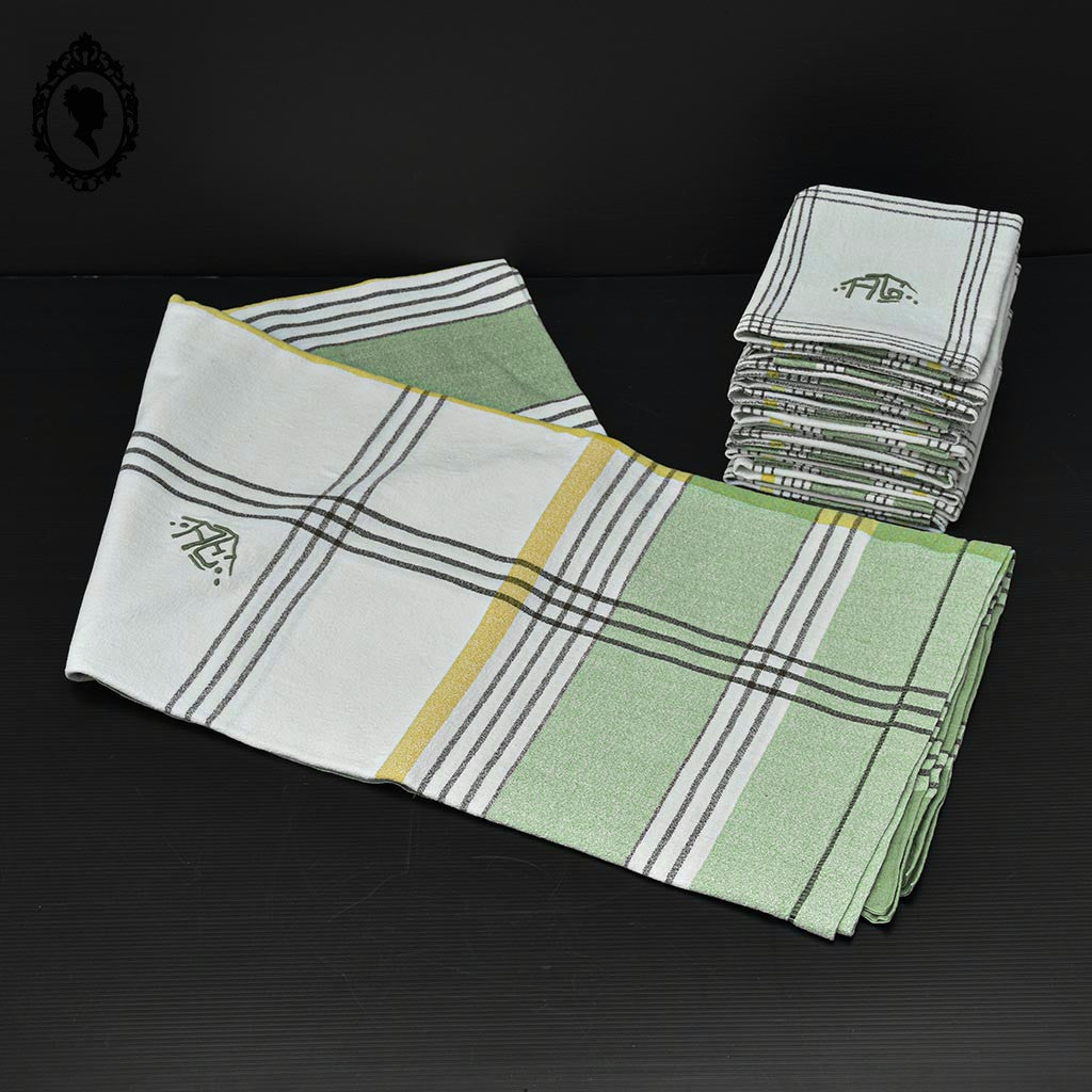 Service 12 serviettes et nappe écossaises vertes jaune lettre monogramme AG AE vintage