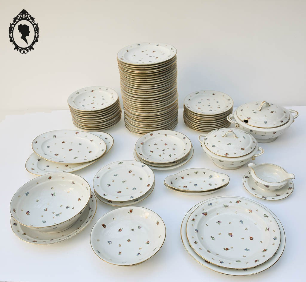 Service porcelaine assiettes et plats blancs et fleuris 74 pièces Limoges ⋆ Brocante Chic