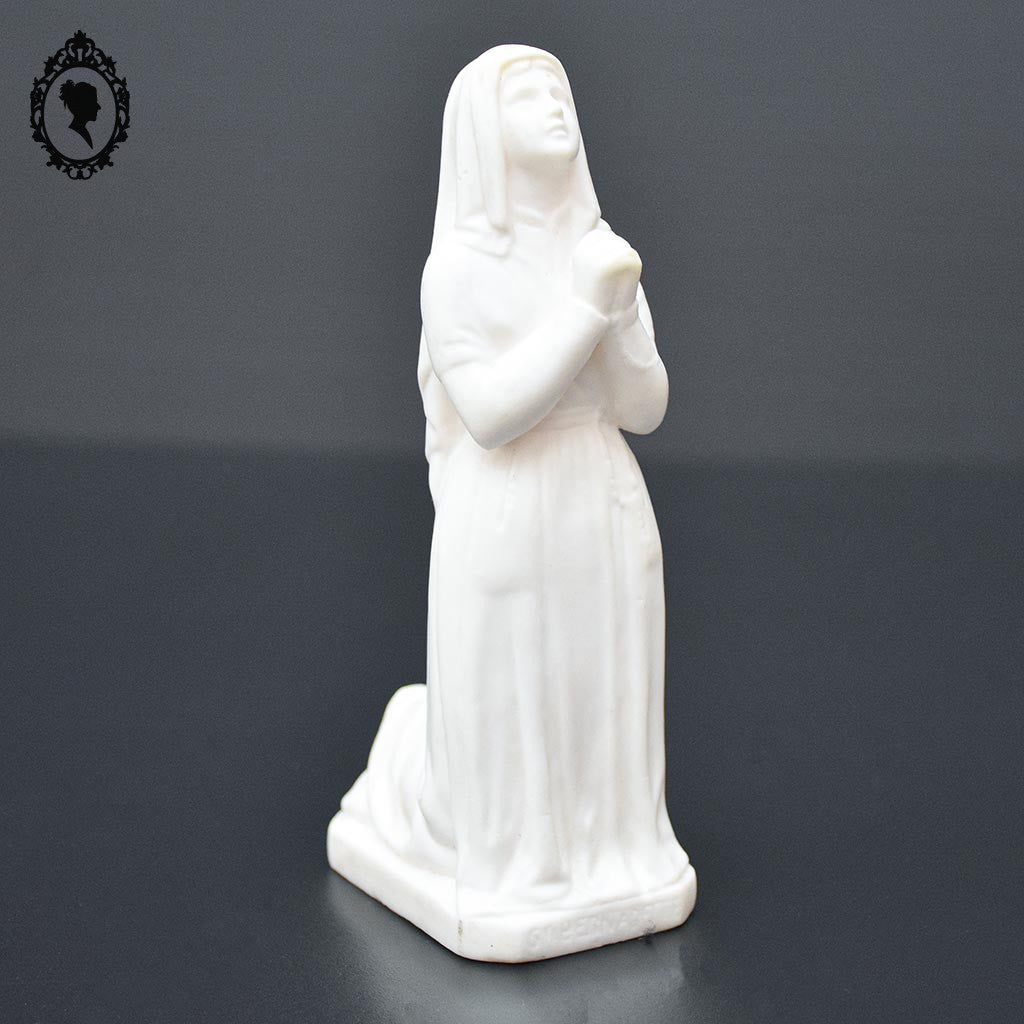 Statue Sainte Bernadette de Lourdes en albâtre blanc objet de religion ancien vintage H 14 cm