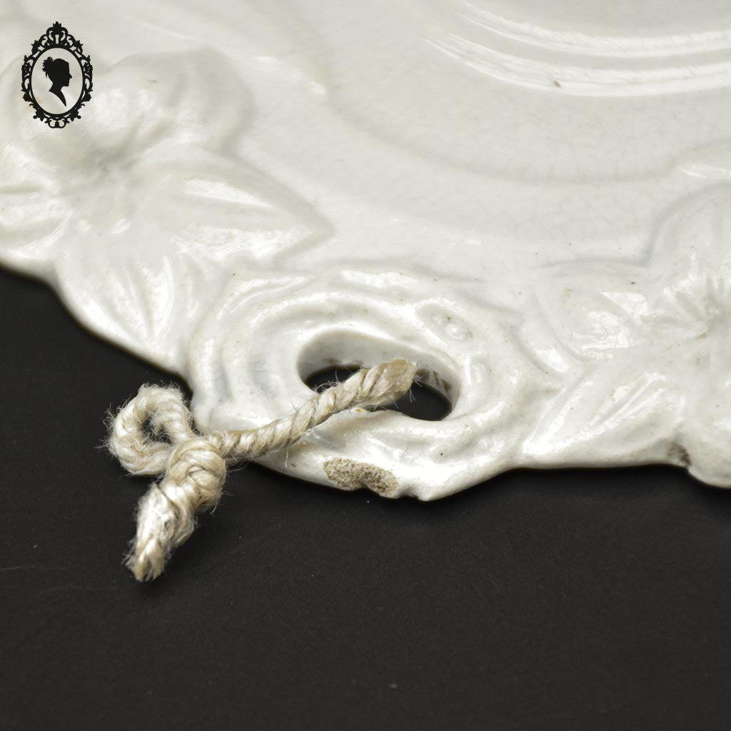 Bénitier Christ Art nouveau en porcelaine blanc HB Choisy ancien
