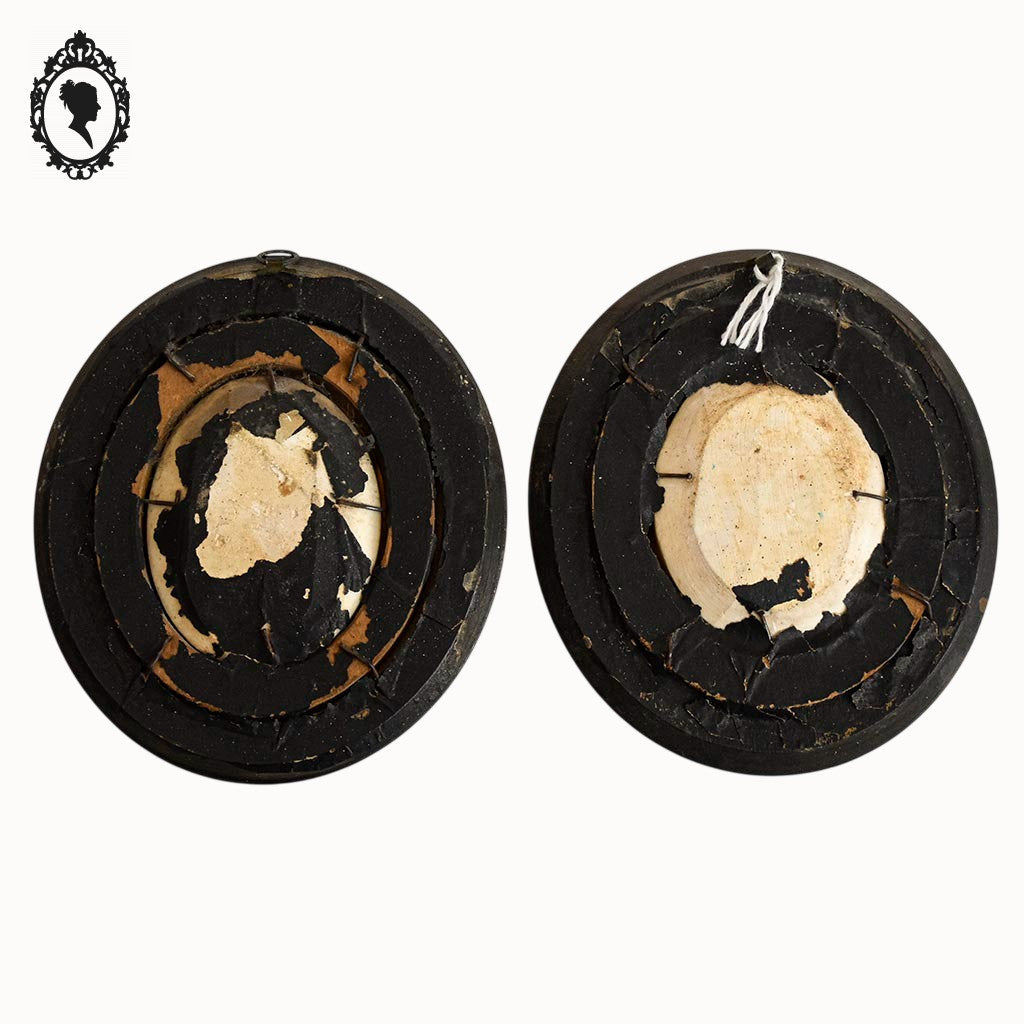 Paire de cadres reliquaires verre bombé ovale bois Christ et Marie calcaire pétrifié ancien Napoléon 3