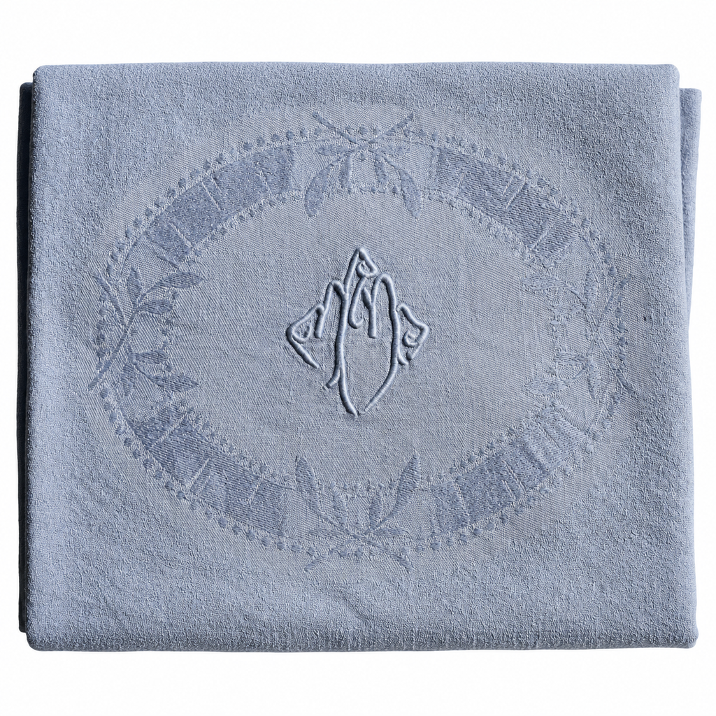 Lot de 12 grandes serviettes anciennes damassées teintes grise bleuté, monogramme brodé – 60 × 75 cm