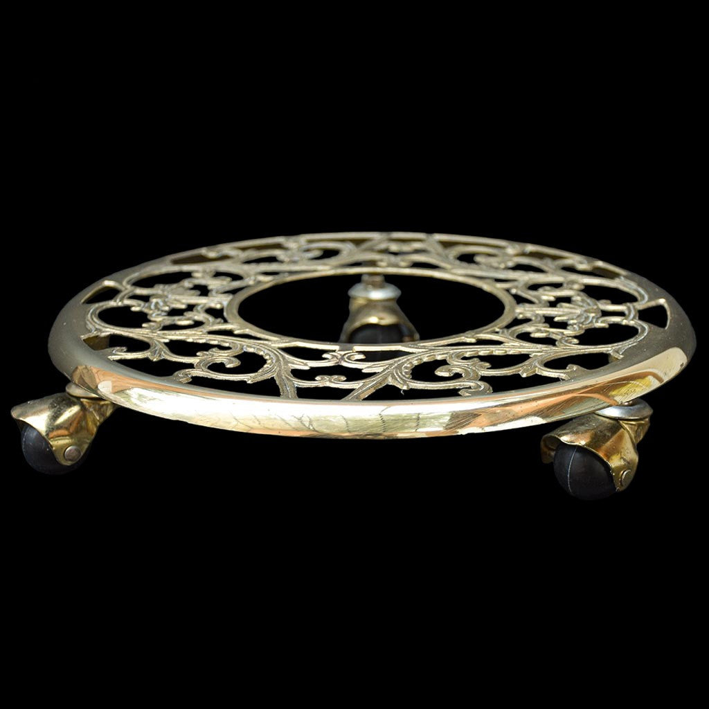 Élégant porte plante laiton doré rond ciselé ajouré sur 3 roulettes vintage ancien