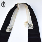 Étole pastorale prêtre Liturgique noir et beige soie broderie pompons fil doré argent ancienne