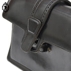 Sac à main noir porté main femme vintage rétro