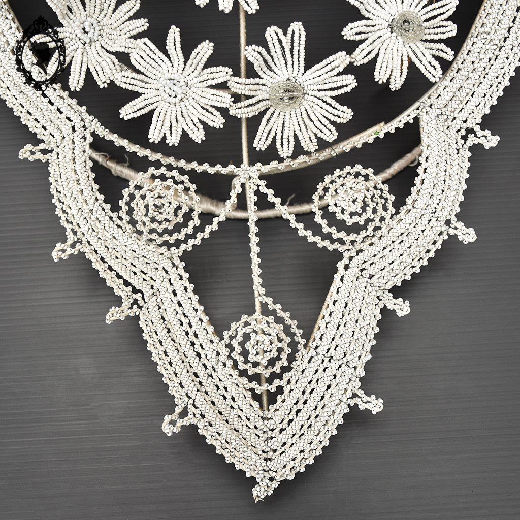 Couronne florale ange perles blanches objet de curiosité mortuaire ancienne 1900 H 76 cm