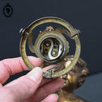 Deux appliques murales à 1 lampe ange chérubin bronze doré et pâte de verre Art déco
