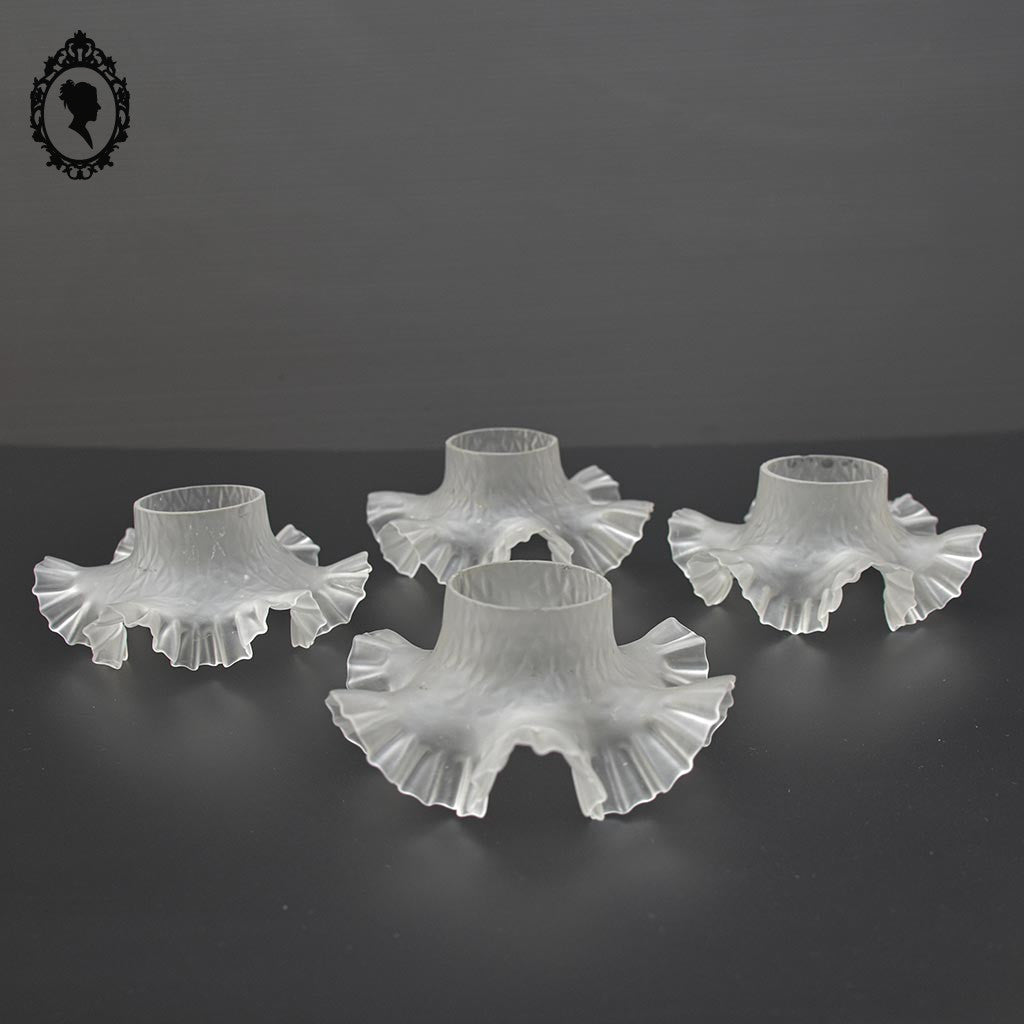 Quatre globes, abat-jour tulipe courte pour lampe à pétrole lustre suspension verre opaque vintage ancien