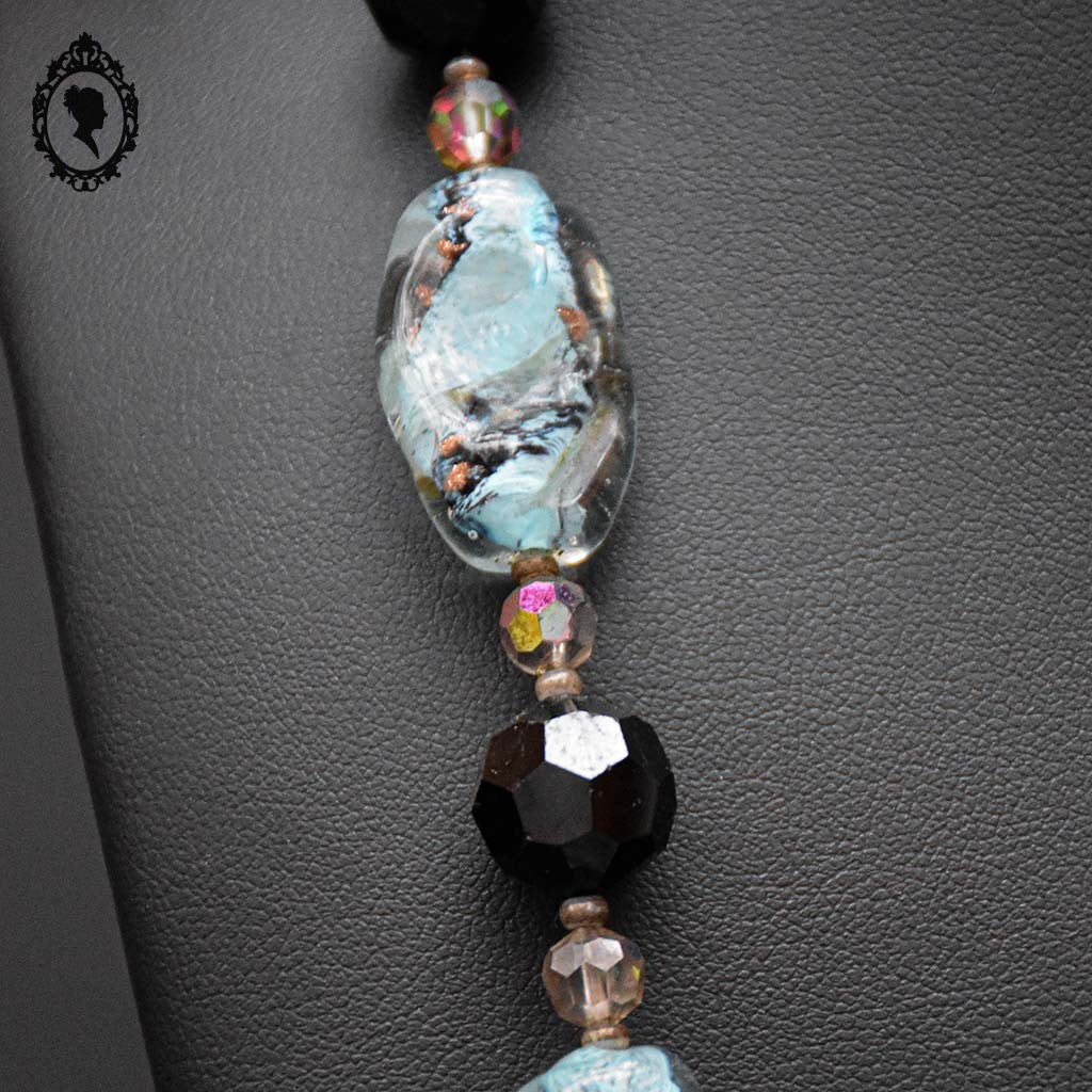 Élégant long collier perles de verre vénitien Murano bleu noir vintage ancien
