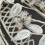 Couronne florale perles blanches objet de curiosité mortuaire ancienne 1900 H 75 cm