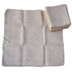 Lot 10 serviettes anciennes en damassé fleuri beige – Monogramme JA