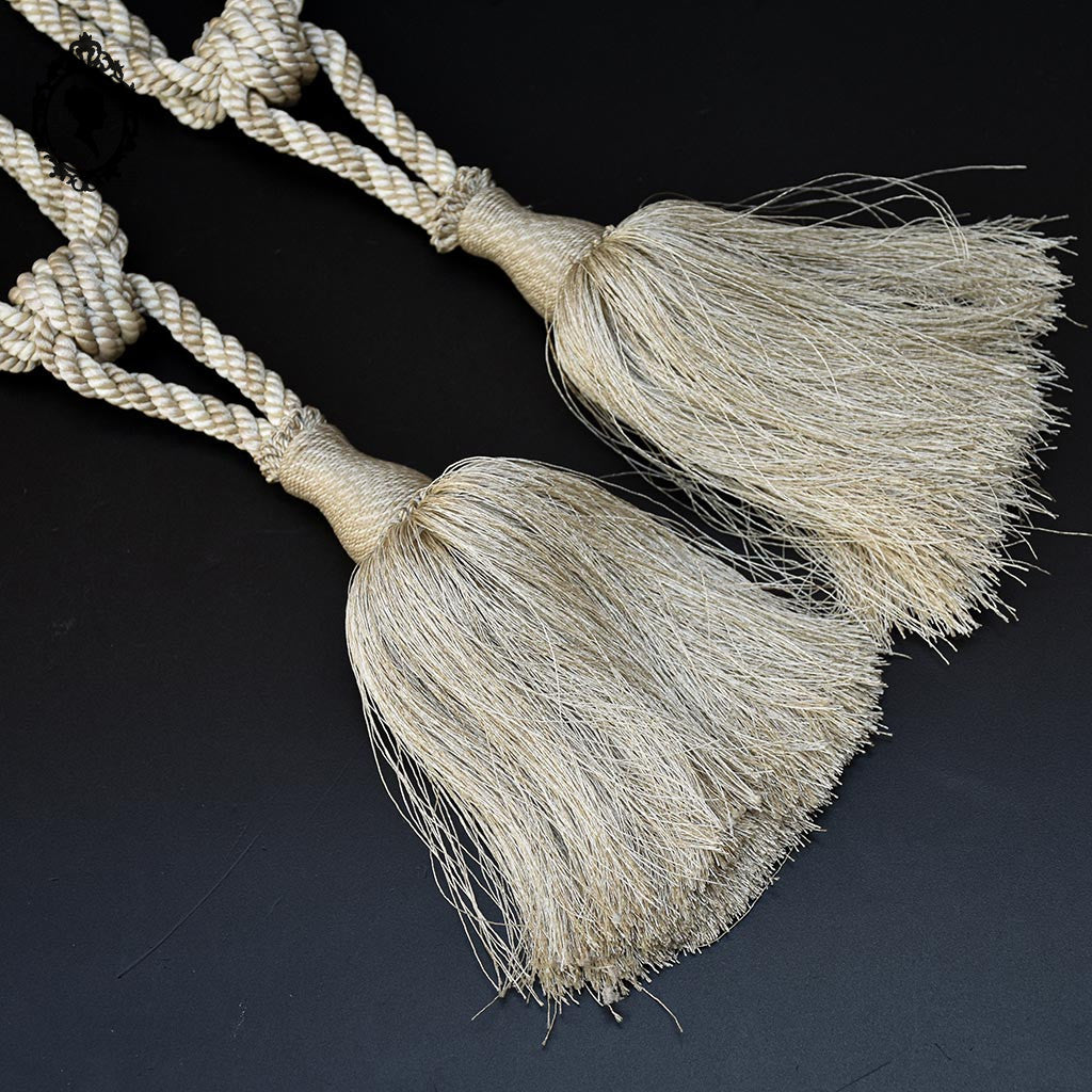 2 embrasses pompon gland de clé cordon beige passementerie pour rideau