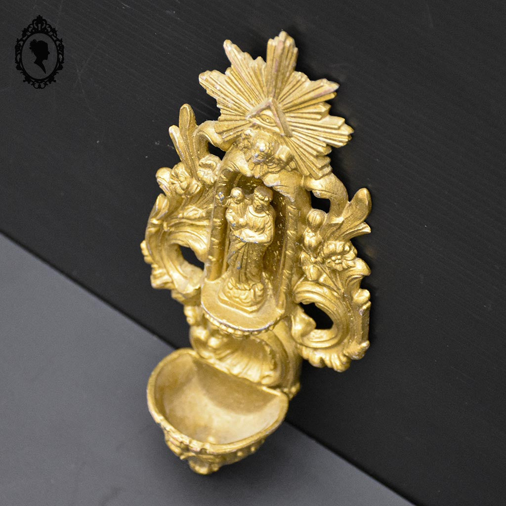 Bénitier en métal doré régule Vierge et l’enfant ancien