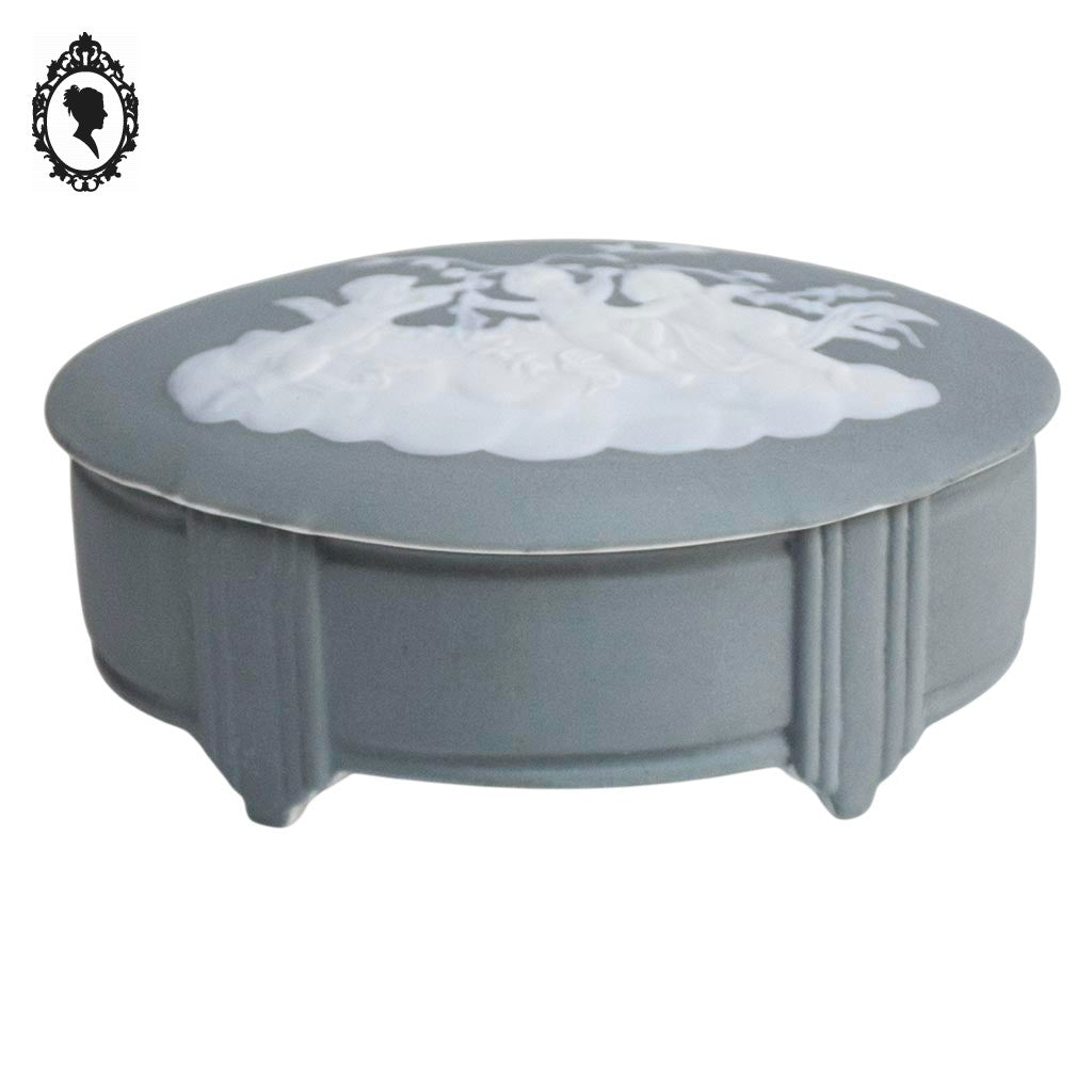 Bonbonnière ancienne boîte porcelaine biscuit vert tendre gris blanche anges