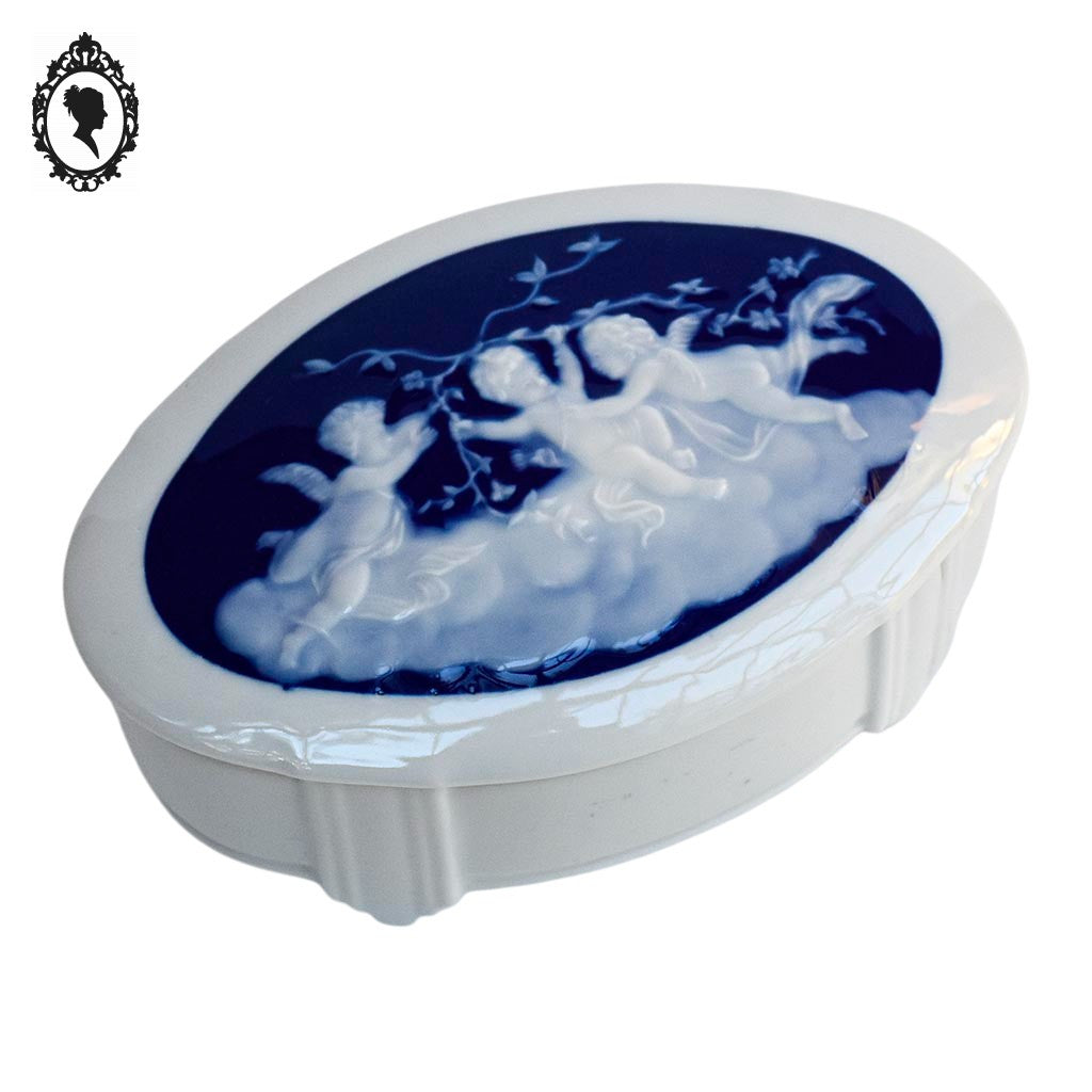 Bonbonnière signée Limoges boîte porcelaine blanche bleu anges