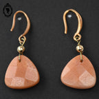 Boucles d’oreilles pendantes dormeuse pierre style cornaline orange clair et doré