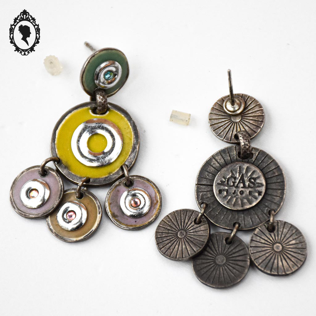 Boucles d’oreilles percées GAS pampilles métal coloré émaillé vintage