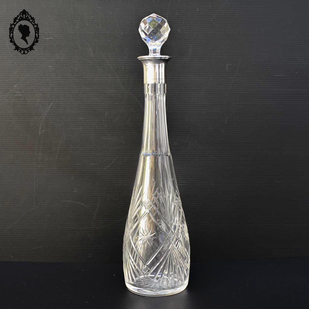 Carafe à liqueur ancienne verre avec bouchon diamant taillé cristal monture argent