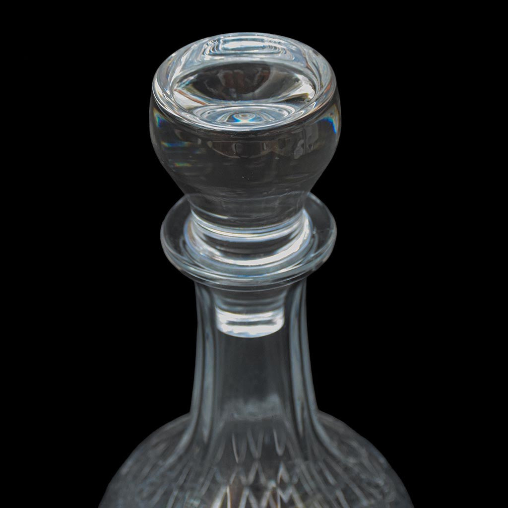 Carafe en cristal ciselé simple et chic