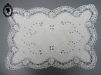 Centre de table en fil de lin blanc brodé main et dentelle rectangulaire