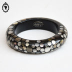 Chic bracelet jonc gris à poids de nacre rigide Nature