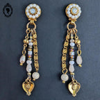 Chic paire de boucles d’oreilles percées pendantes beige doré bijoux Statu Quo