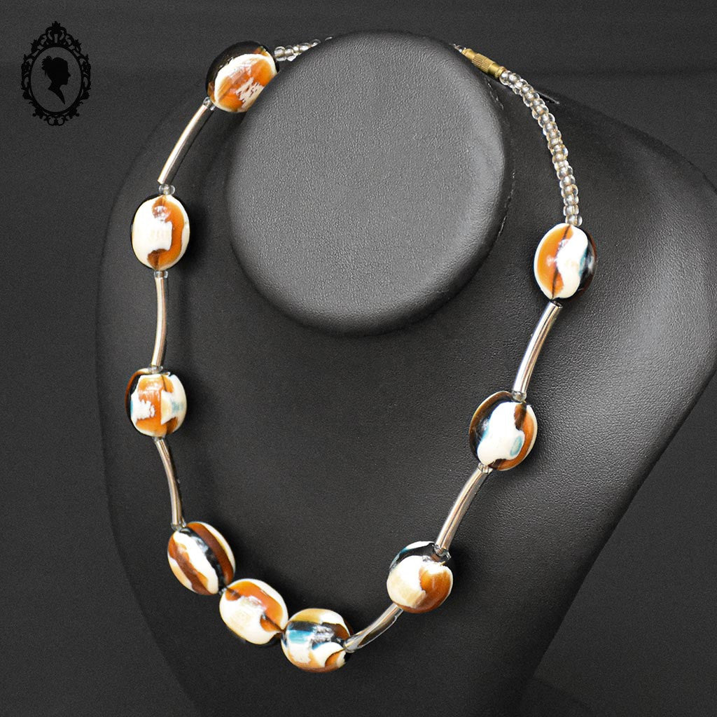 Collier perles en résine beige marron noir bleu vintage 1970 1980
