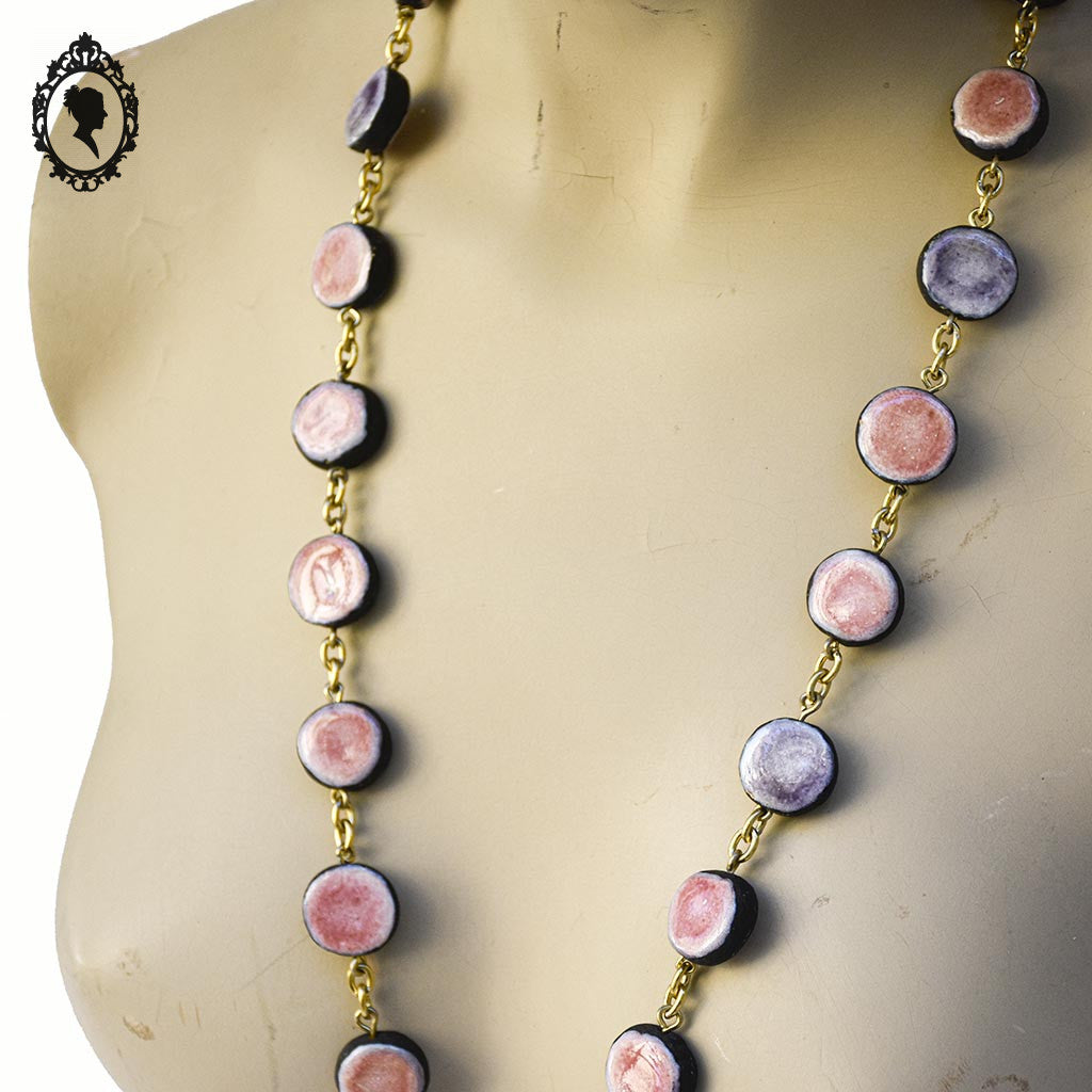 Collier sautoir perle plate porcelaine rose violette noir doré vintage