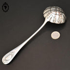 Cuillère à sucre saupoudreuse ou couvert ajouré en métal argent Christofle