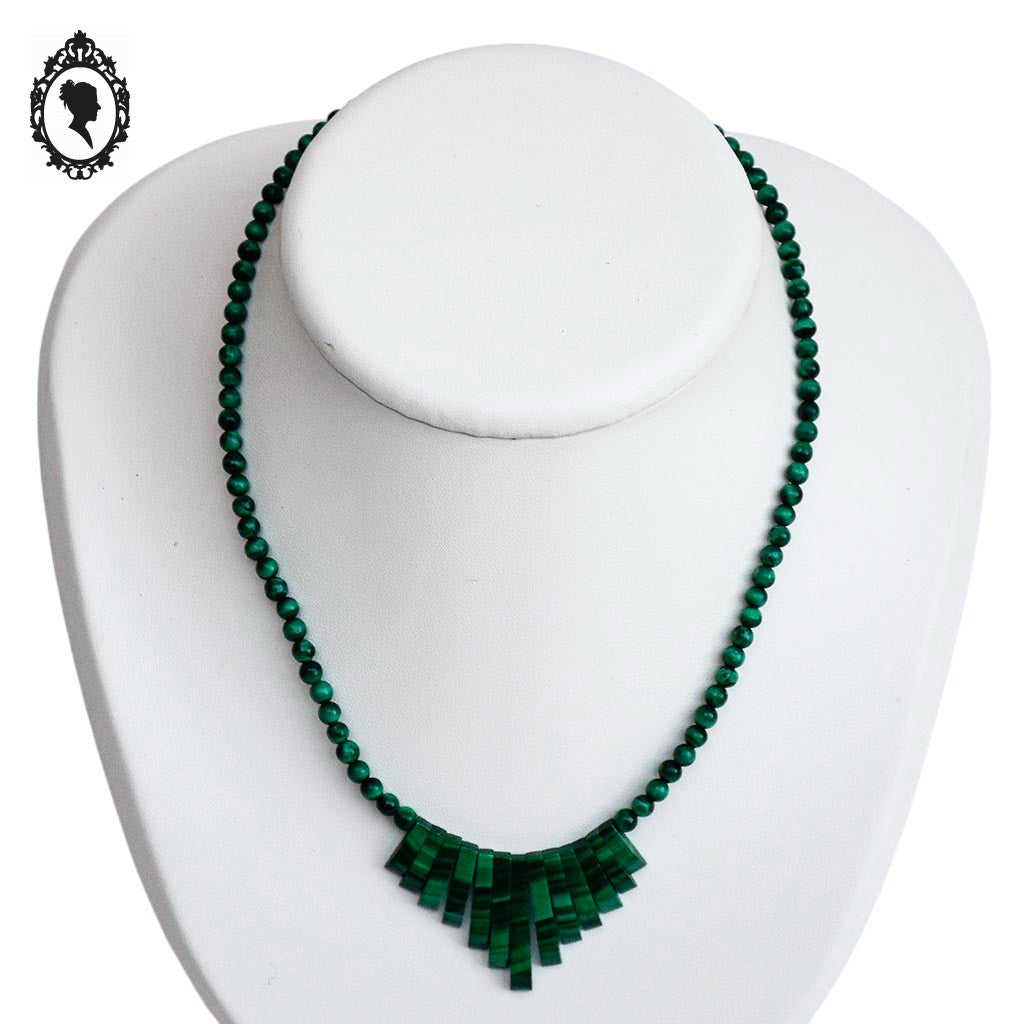 Élégant collier vert perles de malachite baguettes et rondes vintage