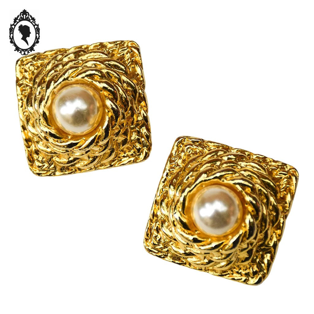 Grosses boucles d’oreilles chic cabochon perle métal doré carrées à clips bijoux vintage